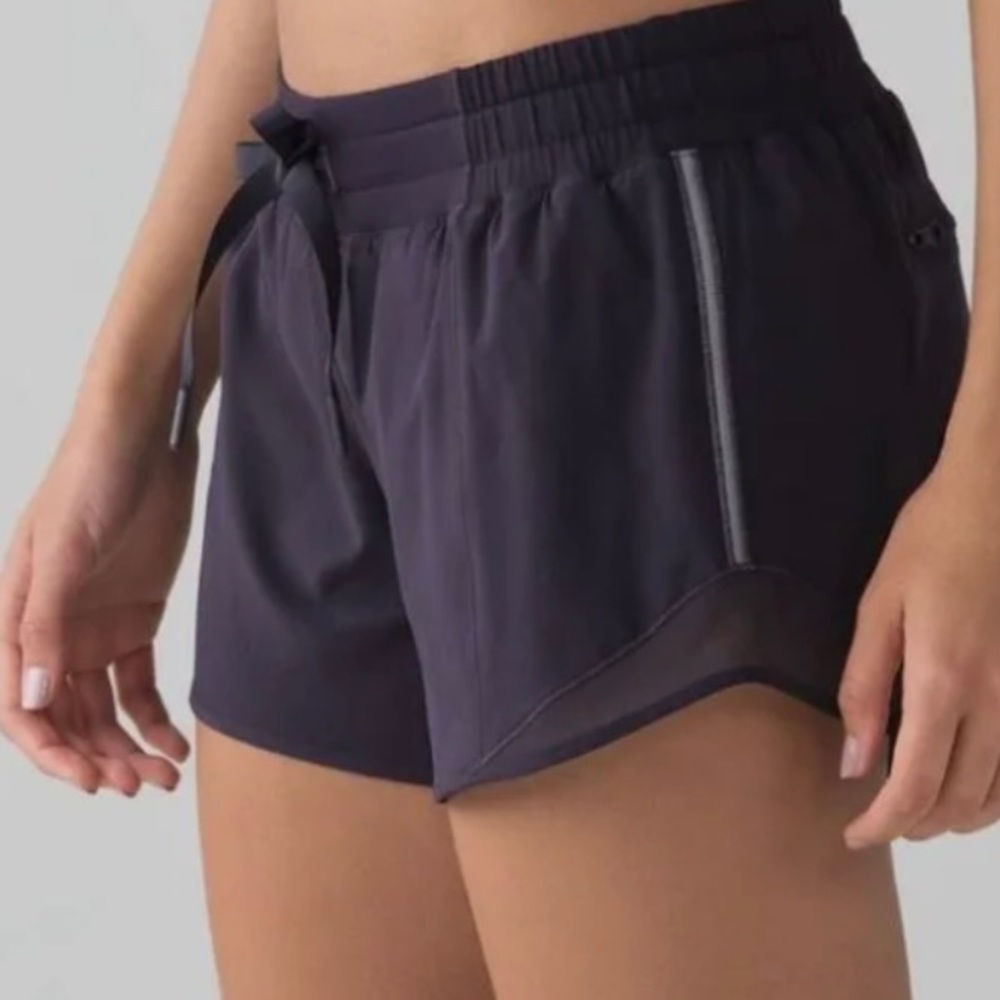 Lululemon Hotty Hot Shorts. True Navy. Size 8.